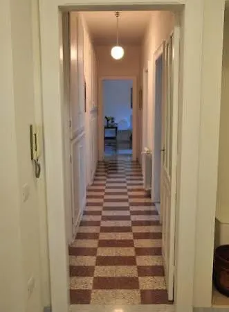 Dante Alighieri Guest House 2*