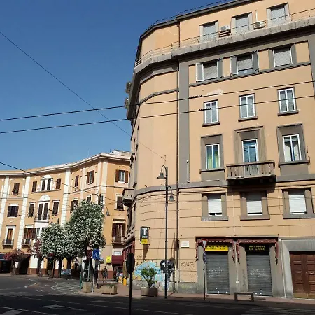 Couette-café Dante Alighieri 3*